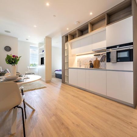 Cozy Apartments - Free Wifi And Parking Onsite Feltham Exterior photo