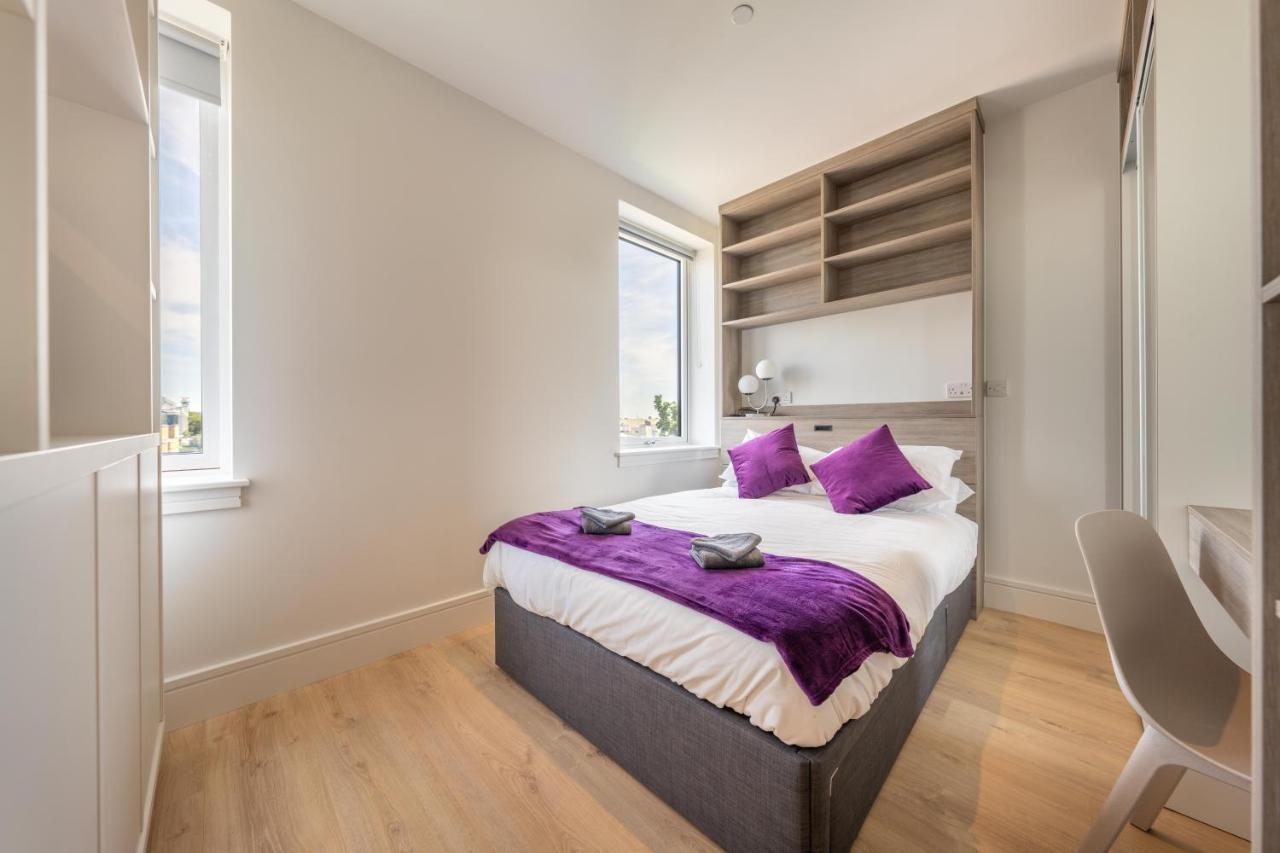 Cozy Apartments - Free Wifi And Parking Onsite Feltham Exterior photo