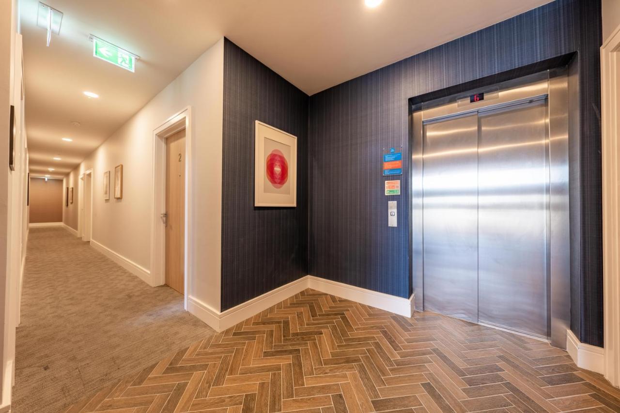 Cozy Apartments - Free Wifi And Parking Onsite Feltham Exterior photo